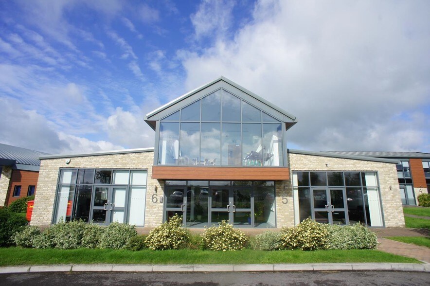 Callow Hill, Brinkworth to rent - Primary Photo - Image 1 of 6