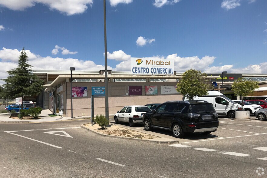 Calle Monte Amor, 2 D, Boadilla del Monte, Madrid to rent - Building Photo - Image 2 of 5