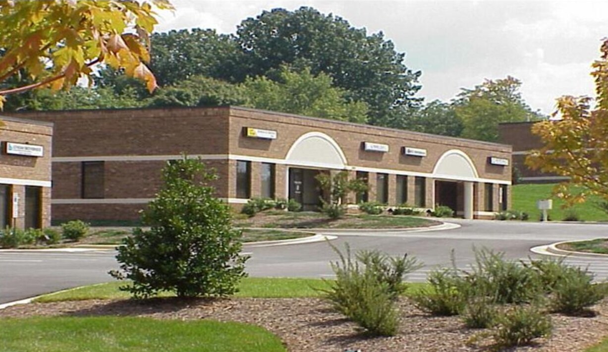 1061-1067 13th St SE, Hickory, NC for sale Building Photo- Image 1 of 1