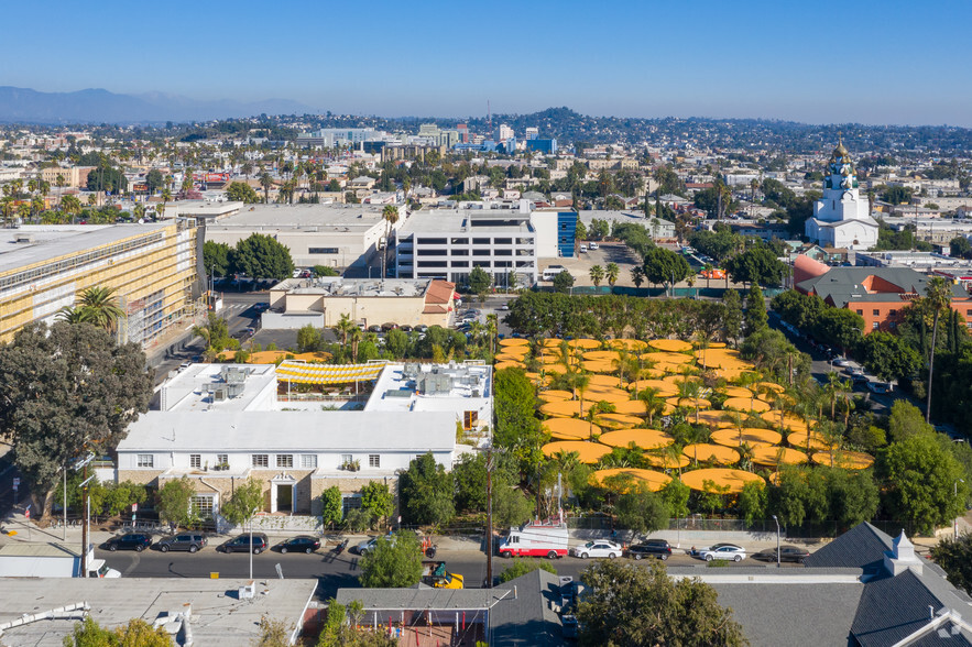 1370 N St Andrews Pl, Los Angeles, CA for rent - Building Photo - Image 1 of 89