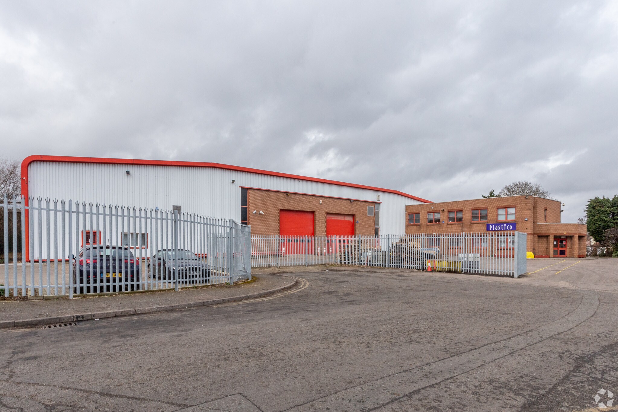 Mansard Close, Northampton for sale Primary Photo- Image 1 of 1
