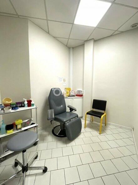 Light Industrial in Chauny for sale - Interior Photo - Image 3 of 9