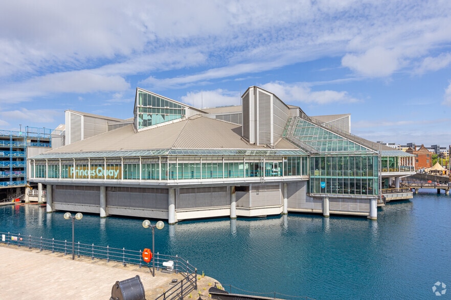 Princes Dock St, Hull to rent - Building Photo - Image 3 of 7