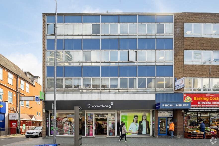 12-18 Station Para, Barking to rent - Building Photo - Image 2 of 2