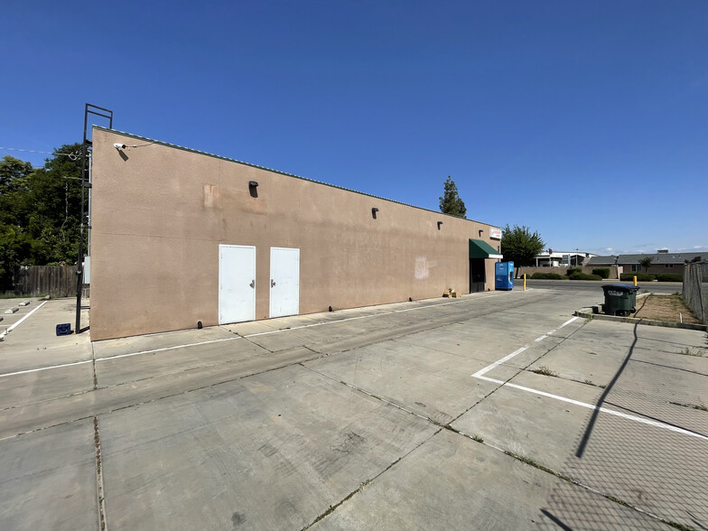 1233 Park Blvd, Orange Cove, CA for sale - Building Photo - Image 2 of 4