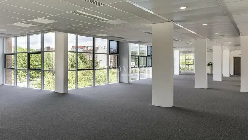 Office in Ivry-sur-Seine to rent - Building Photo - Image 3 of 10