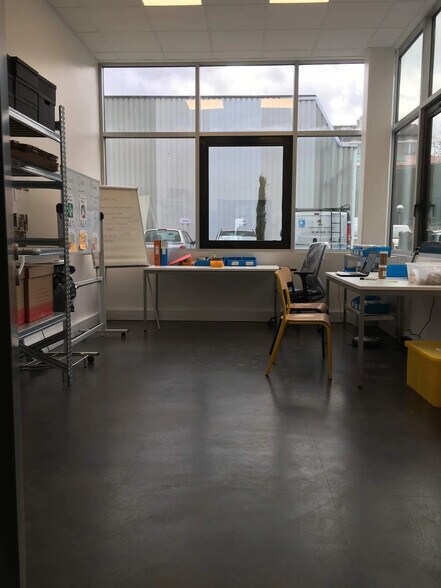 Office in Ivry-sur-Seine to rent - Building Photo - Image 2 of 12