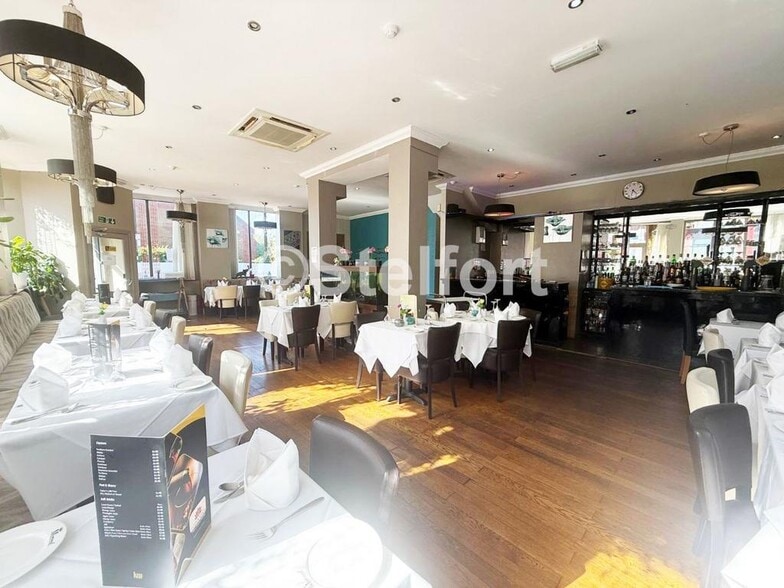 14 Westbourne Rd, London to rent - Building Photo - Image 2 of 8