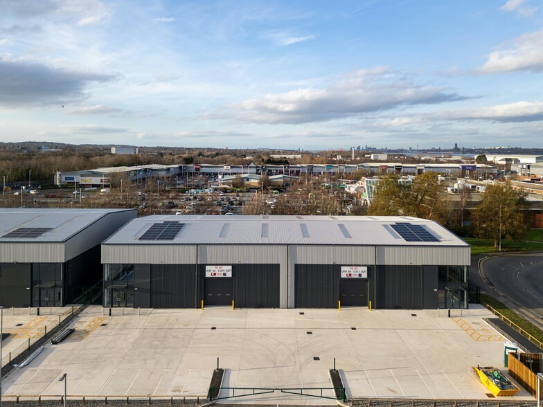 3 Welton Rd, Wirral to rent - Building Photo - Image 2 of 7