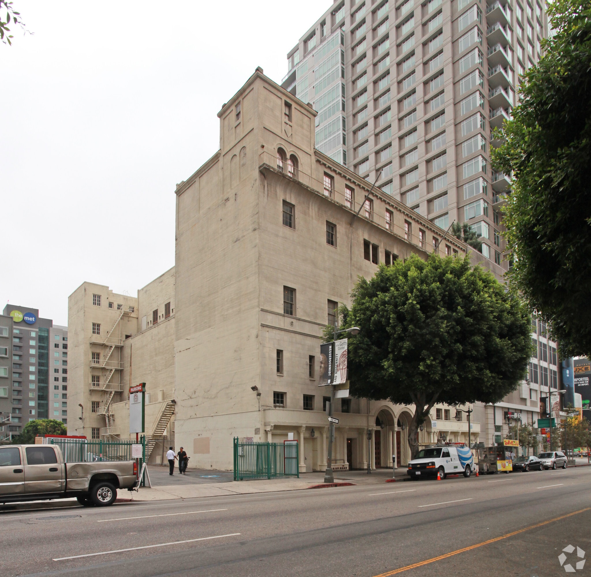 940 S Figueroa St, Los Angeles, CA to rent Primary Photo- Image 1 of 5