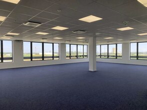 Office in Chessy to rent Interior Photo- Image 1 of 3