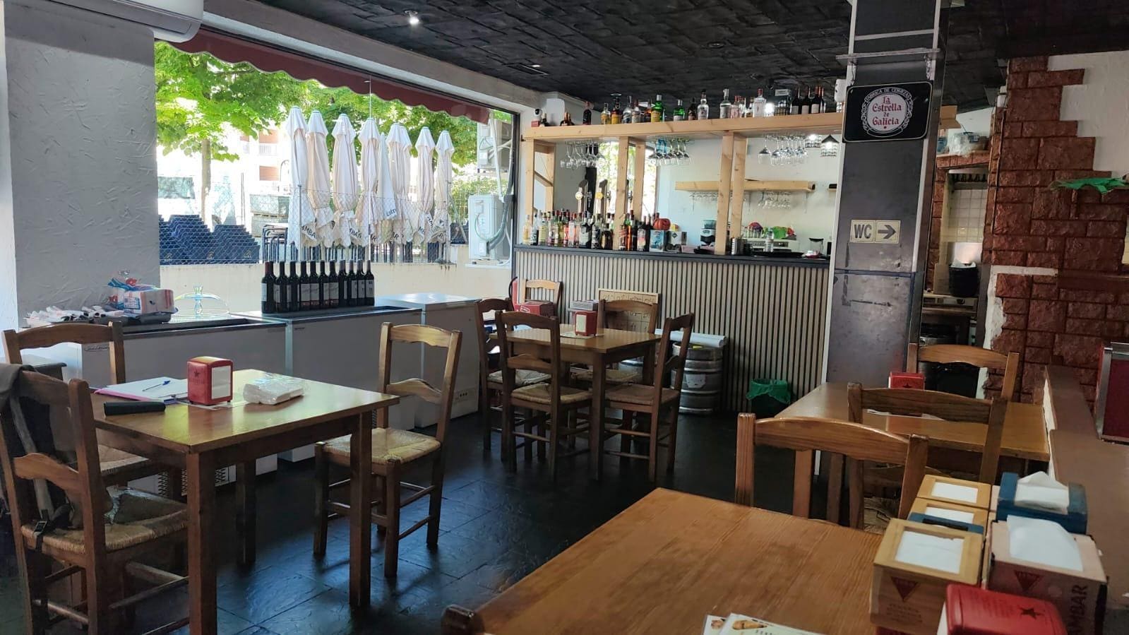 Retail in Velilla de San Antonio, Madrid to rent Building Photo- Image 1 of 5