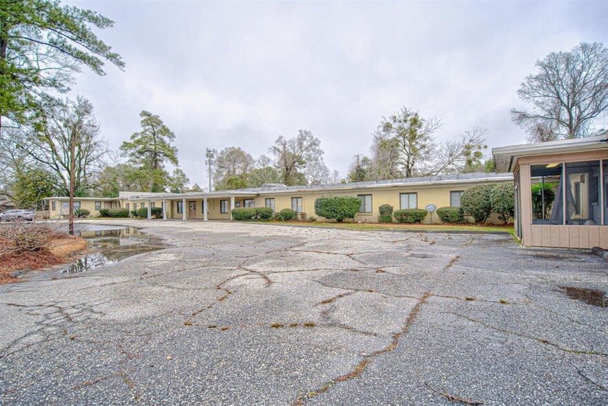 2385 Pamplico Hwy Hwy, Florence, SC for sale - Primary Photo - Image 1 of 1