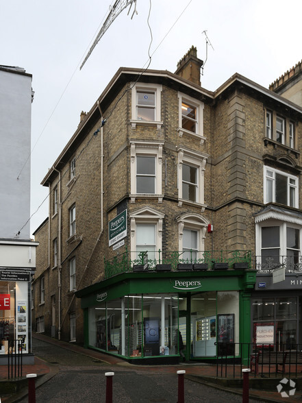 49-49A High St, Tunbridge Wells for rent - Primary Photo - Image 1 of 2