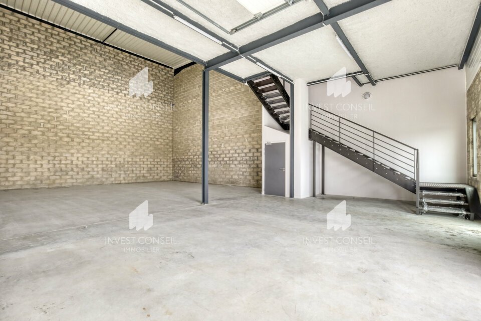 5 Rue Marguerite Aumerle, Persan for sale Interior Photo- Image 1 of 11