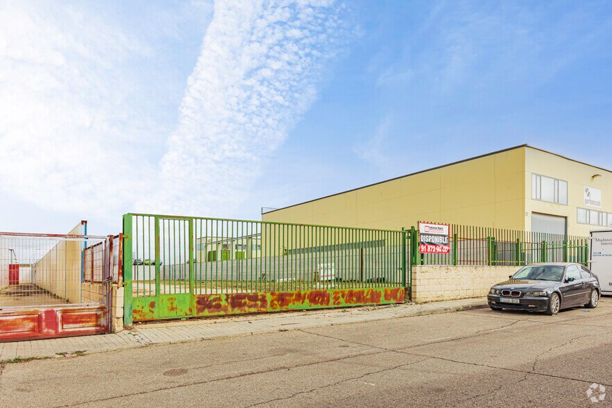 Calle Plata, 49, Loeches, Madrid for sale - Building Photo - Image 2 of 2