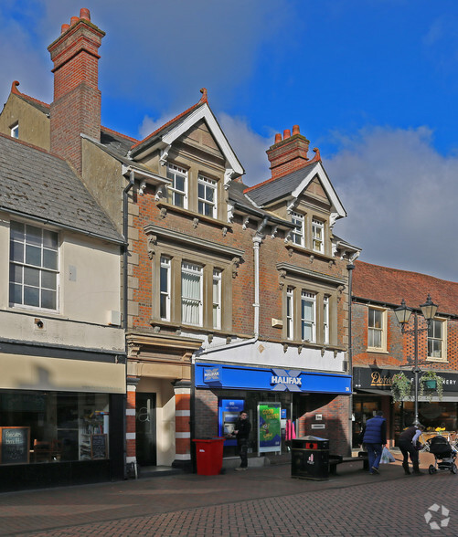 26-26A High St, Chesham for sale - Primary Photo - Image 1 of 1