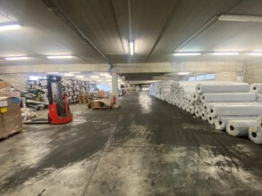 Industrial in Aubagne to rent Interior Photo- Image 2 of 2