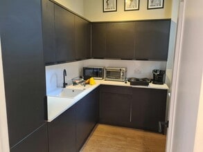 42 Southwark St, London to rent Interior Photo- Image 2 of 6