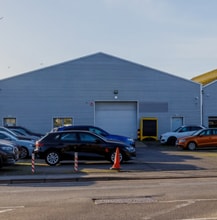 2B Buckingham Ave, Slough to rent Building Photo- Image 1 of 4