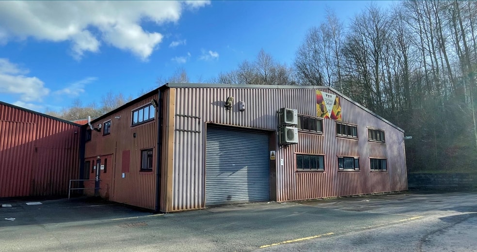 Brooklands Way, Leek for rent - Building Photo - Image 1 of 1