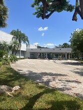 13595-8521 S Dixie Hwy, Pinecrest, FL for rent Building Photo- Image 2 of 9