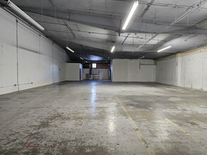 550 S Crocker St, Los Angeles, CA for rent Building Photo- Image 2 of 6