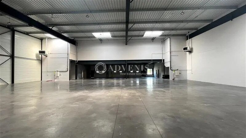 Light Industrial in Courtry for sale - Building Photo - Image 2 of 6