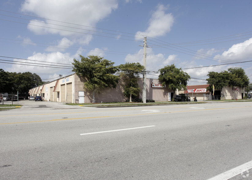 601-605 NW 31st Ave, Pompano Beach, FL for sale - Primary Photo - Image 1 of 1