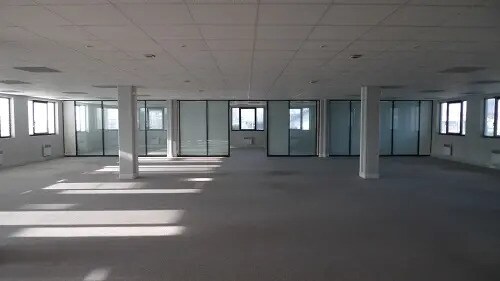 15 Route De Fontainebleau, Vitry-sur-Seine to rent - Primary Photo - Image 2 of 29