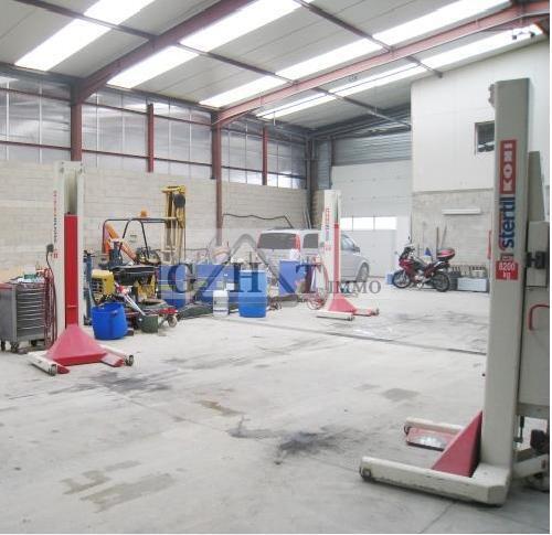 Industrial in Drancy to rent - Building Photo - Image 1 of 2