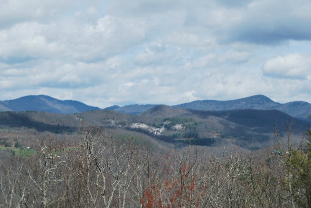 8945 Owens Gap Rd, Tuckasegee, NC for sale - Primary Photo - Image 1 of 1