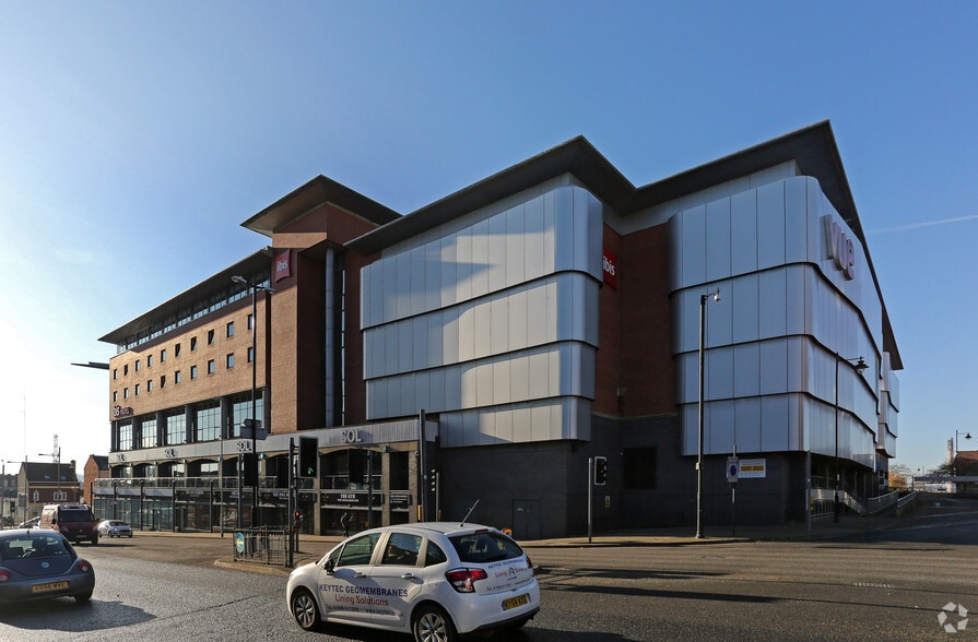 Marefair, Northampton to rent - Building Photo - Image 3 of 6