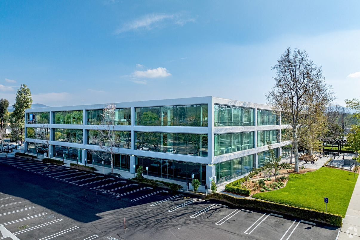 2625 Townsgate Rd, Westlake Village, CA to rent Building Photo- Image 1 of 34