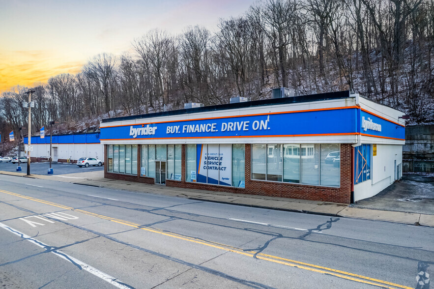 1561 W Liberty Ave, Pittsburgh, PA for rent - Building Photo - Image 1 of 12