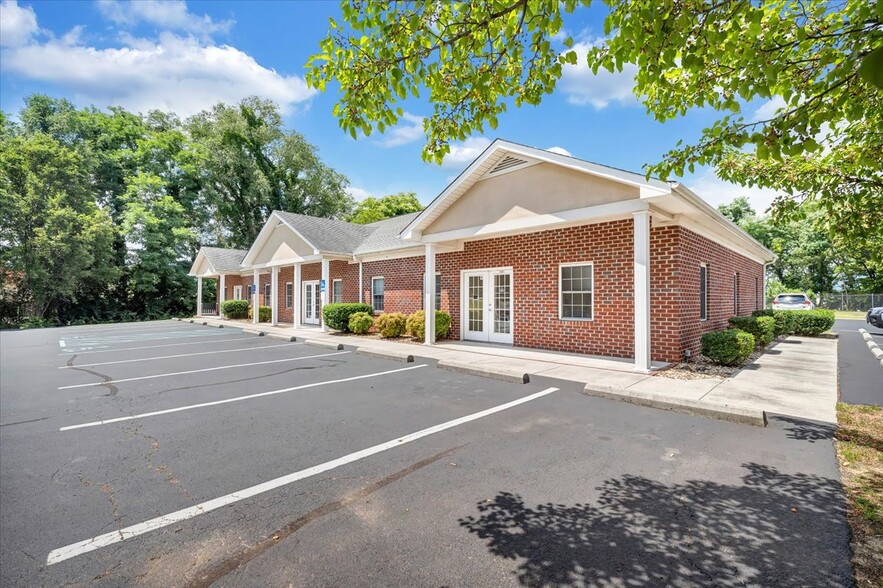 1101-1109 Electric Rd, Salem, VA for sale - Building Photo - Image 1 of 20