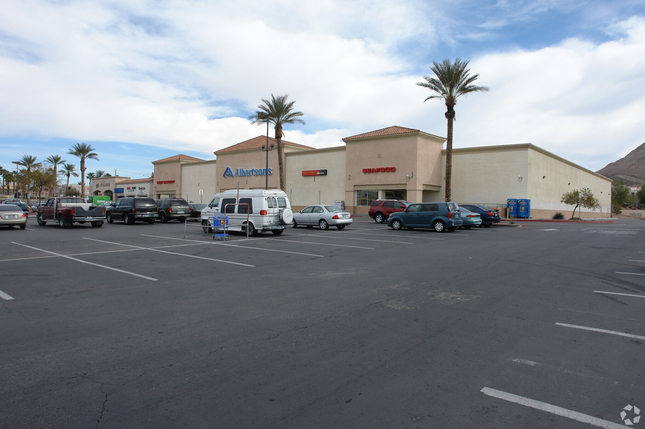 6885 E Lake Mead Blvd, Las Vegas, NV to rent Building Photo- Image 1 of 6
