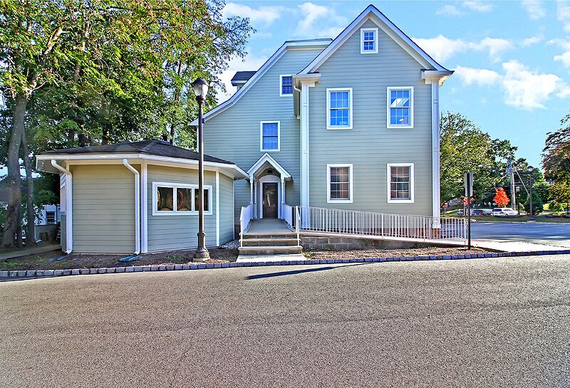 25 Green Village Rd, Madison, NJ for rent - Building Photo - Image 1 of 8