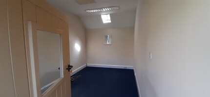 East St, Beverley for rent Interior Photo- Image 2 of 3