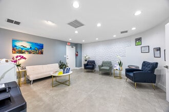 150 NW 70th Ave, Plantation, FL to rent Interior Photo- Image 2 of 16