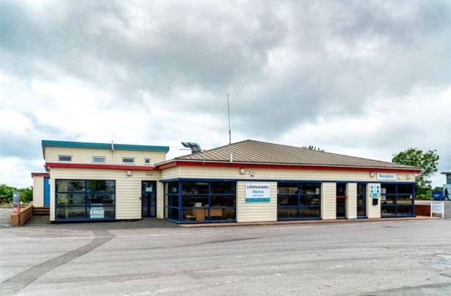 Ferry Rd, Littlehampton for sale - Primary Photo - Image 1 of 1