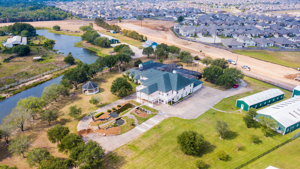 10111 W Hidden Lake Ln, Richmond, TX for sale - Aerial - Image 3 of 28