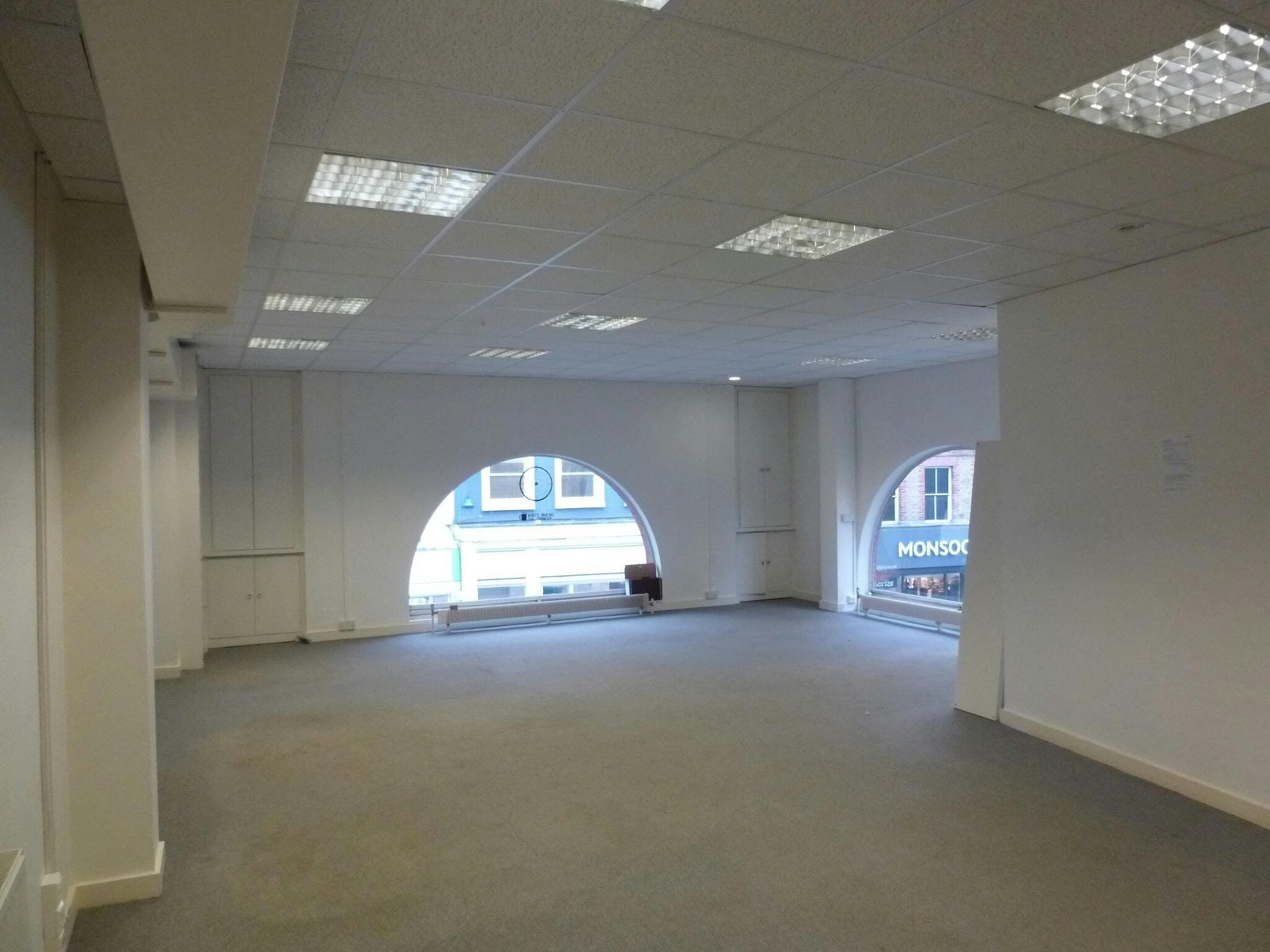 69 High St, Maidenhead to rent Building Photo- Image 1 of 7