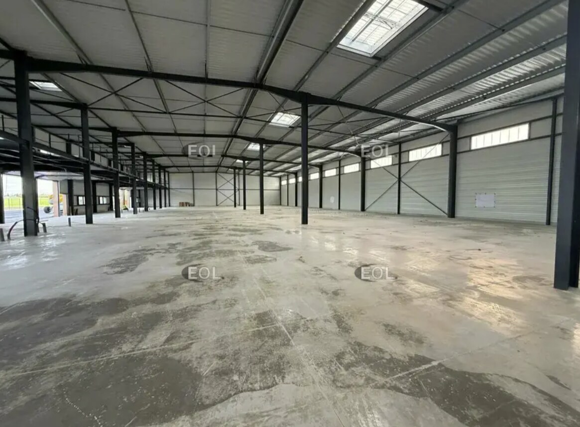 Light Industrial in Viarmes to rent Interior Photo- Image 1 of 3
