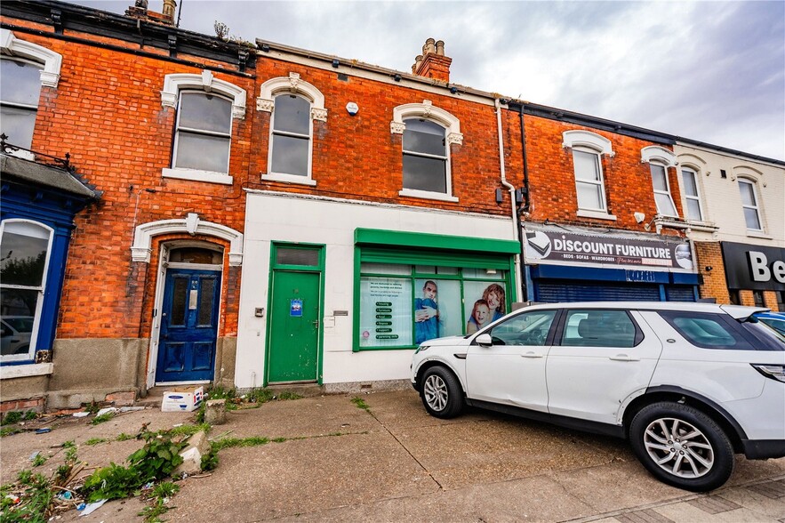 18 Hainton Ave, Grimsby to rent - Building Photo - Image 1 of 1