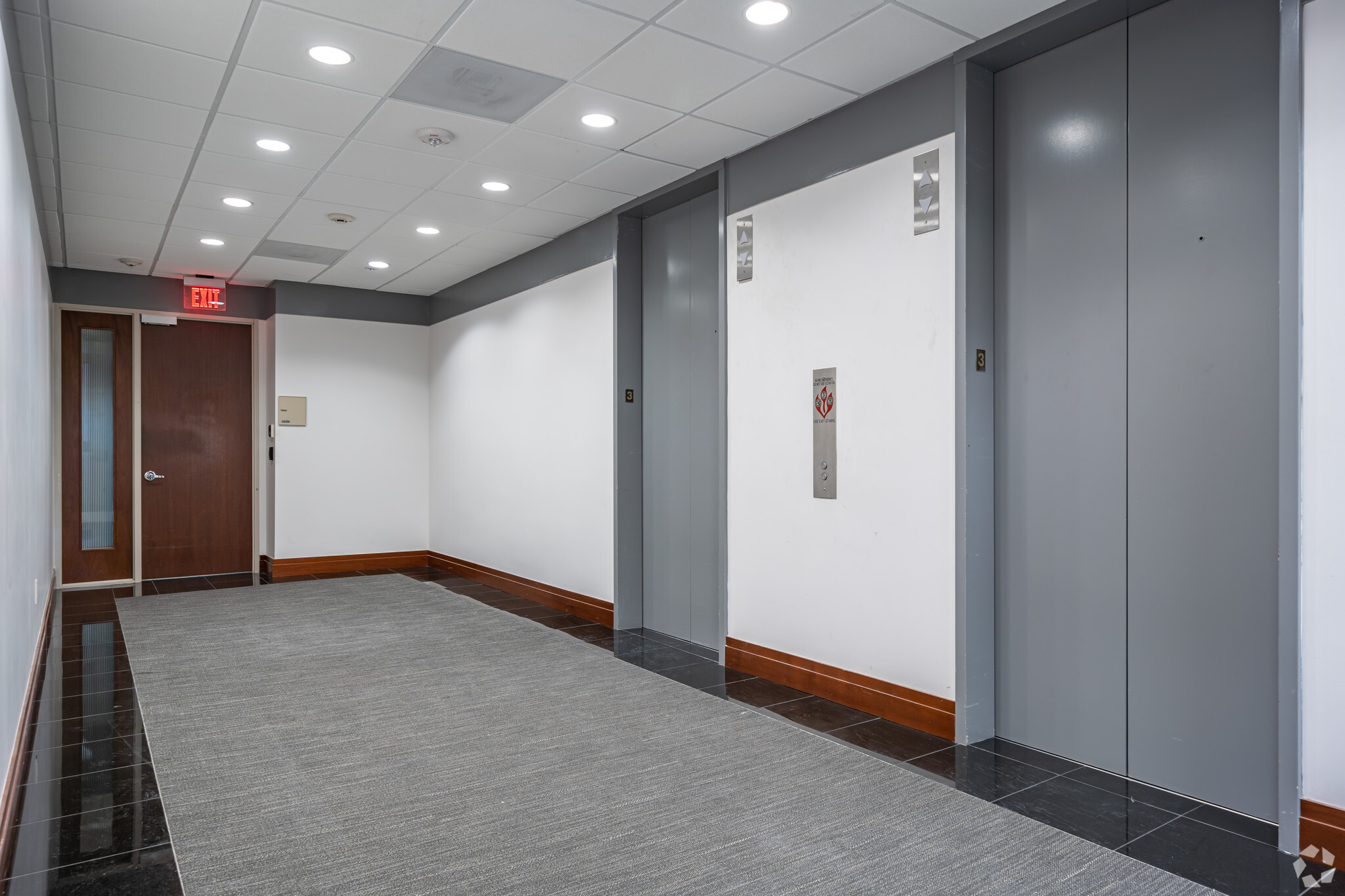 9990 Richmond Ave, Houston, TX to rent Interior Photo- Image 1 of 17