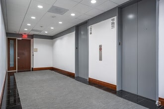 9990 Richmond Ave, Houston, TX to rent Interior Photo- Image 1 of 17