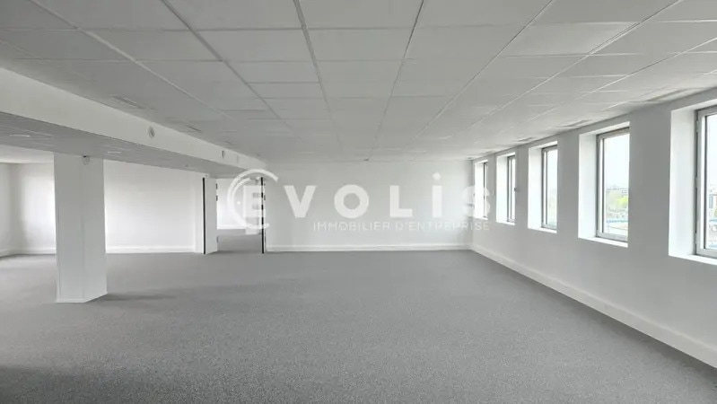 Office in Ivry-sur-Seine to rent - Building Photo - Image 3 of 15