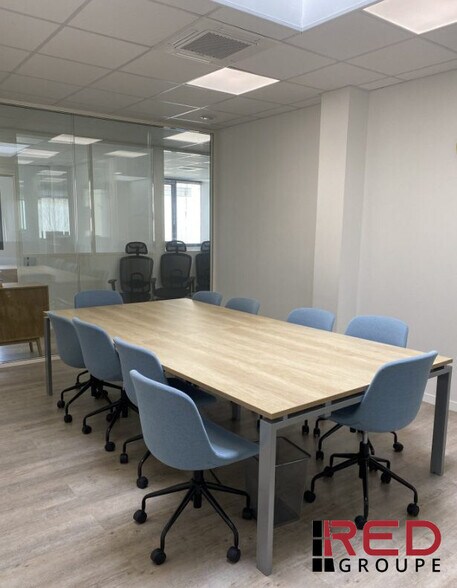 Office in Gémenos to rent - Interior Photo - Image 2 of 6