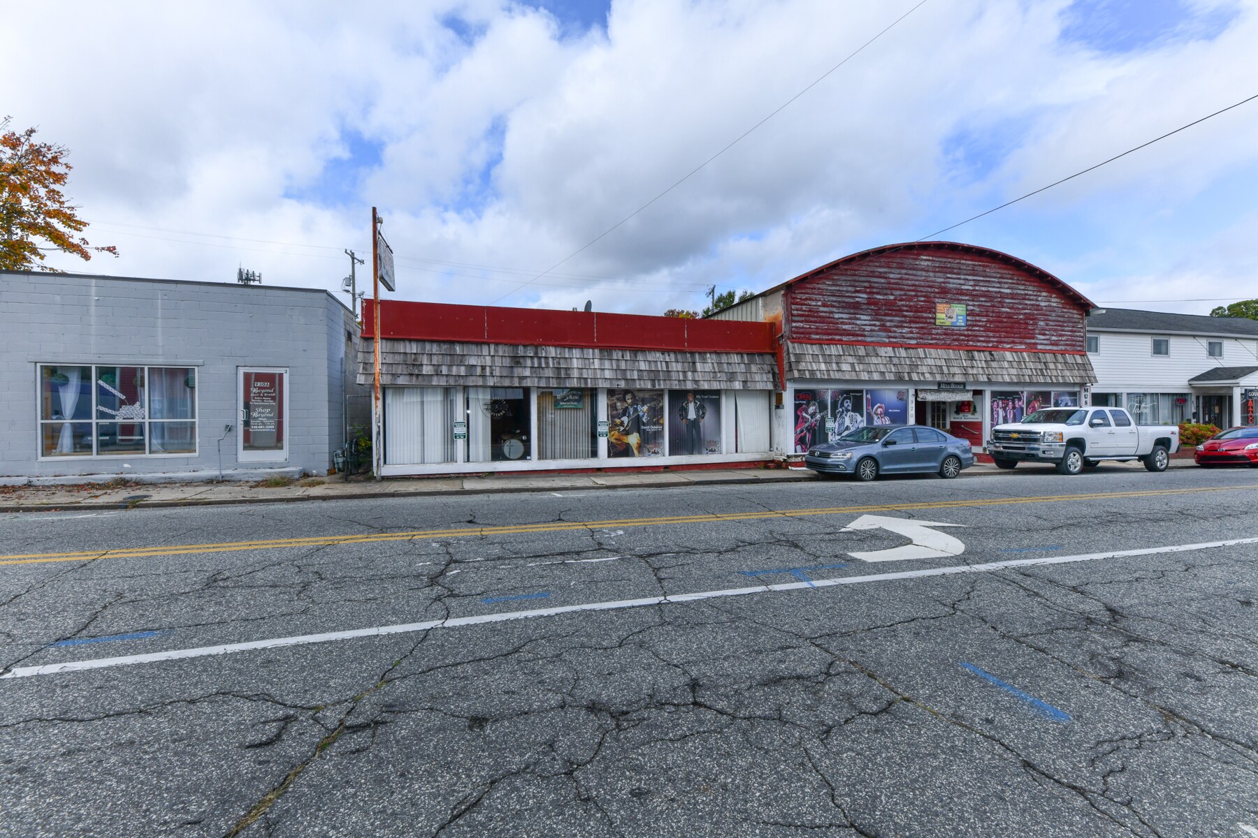 920 S Chapman St, Greensboro, NC for sale Building Photo- Image 1 of 48